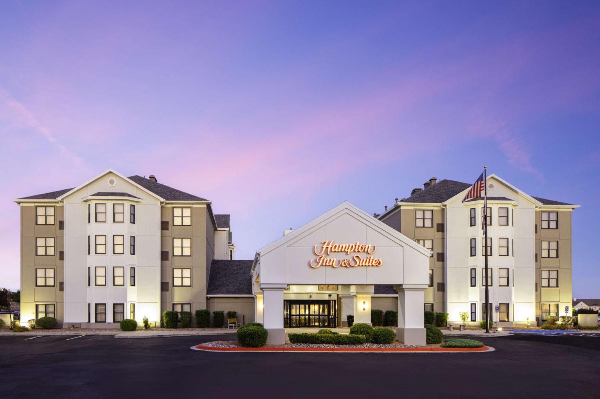 Hampton Inn & Suites El Paso-Airport Exterior photo